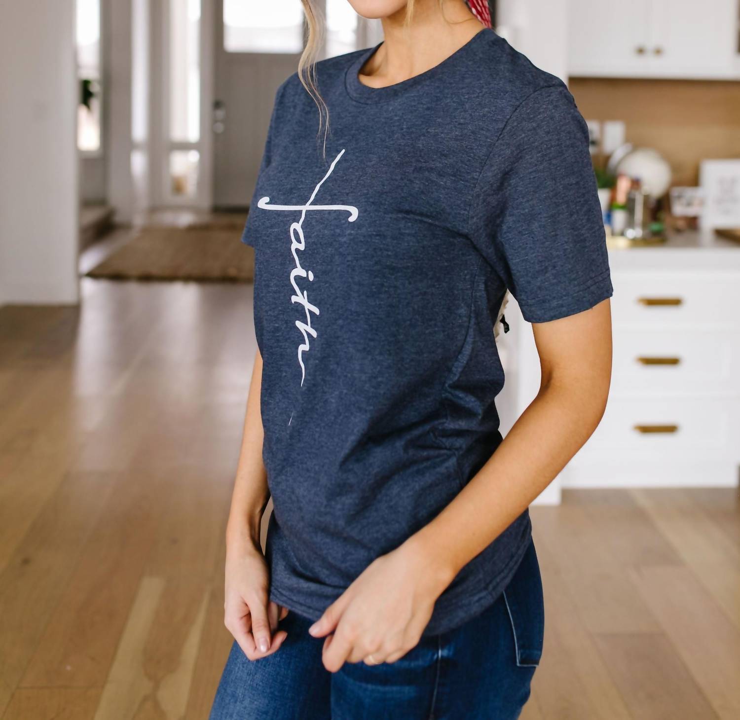 Unisex - Vertical Faith Graphic Tee