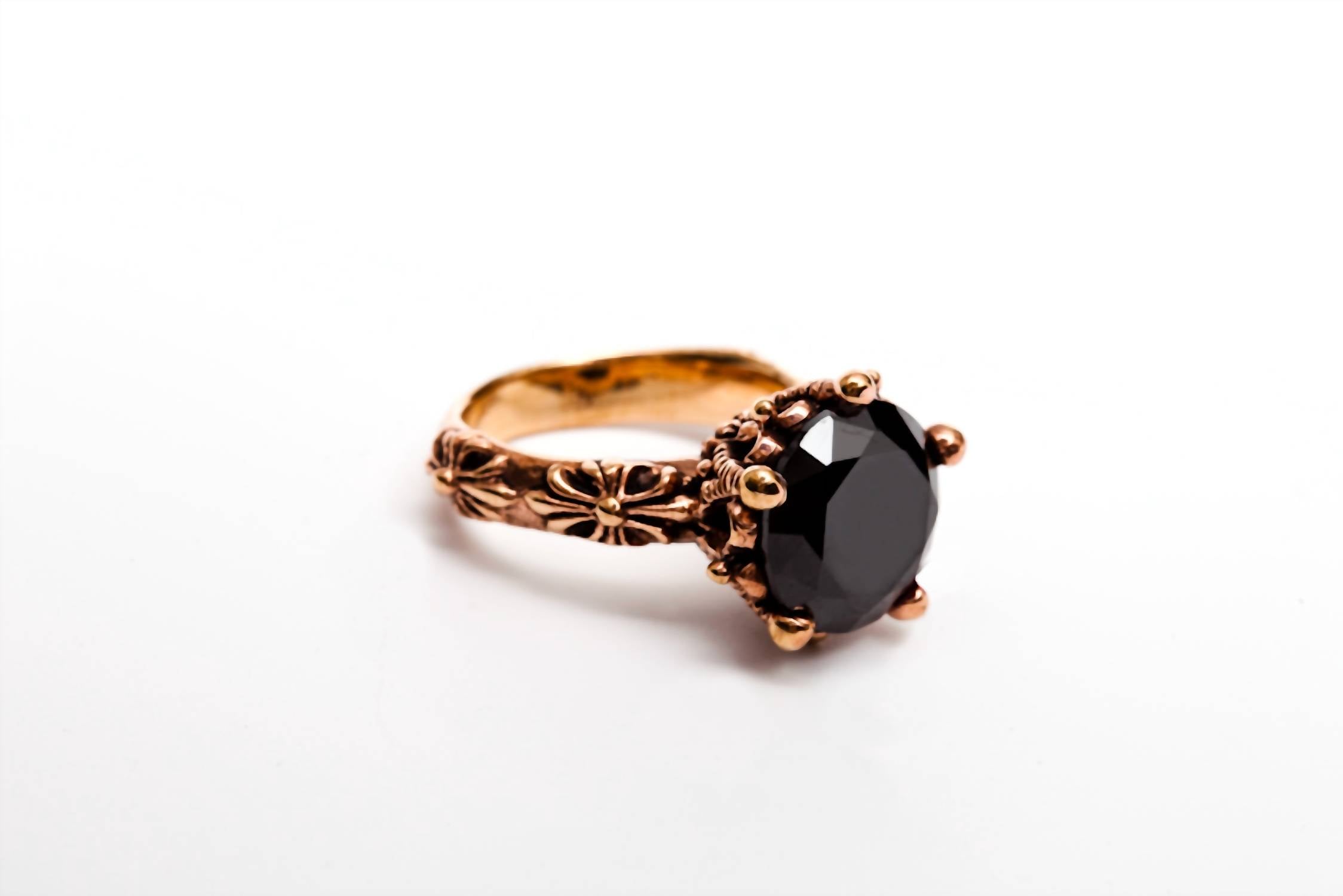 Avenue Chic - Onyx Flower Ring