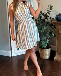 Red Haute - Sleeveless Button Front Dress