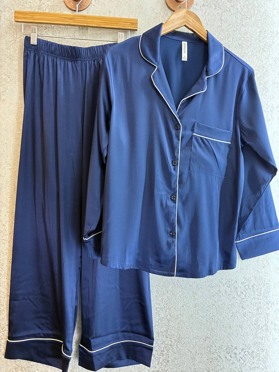Zenana - Holiday Pajama Set
