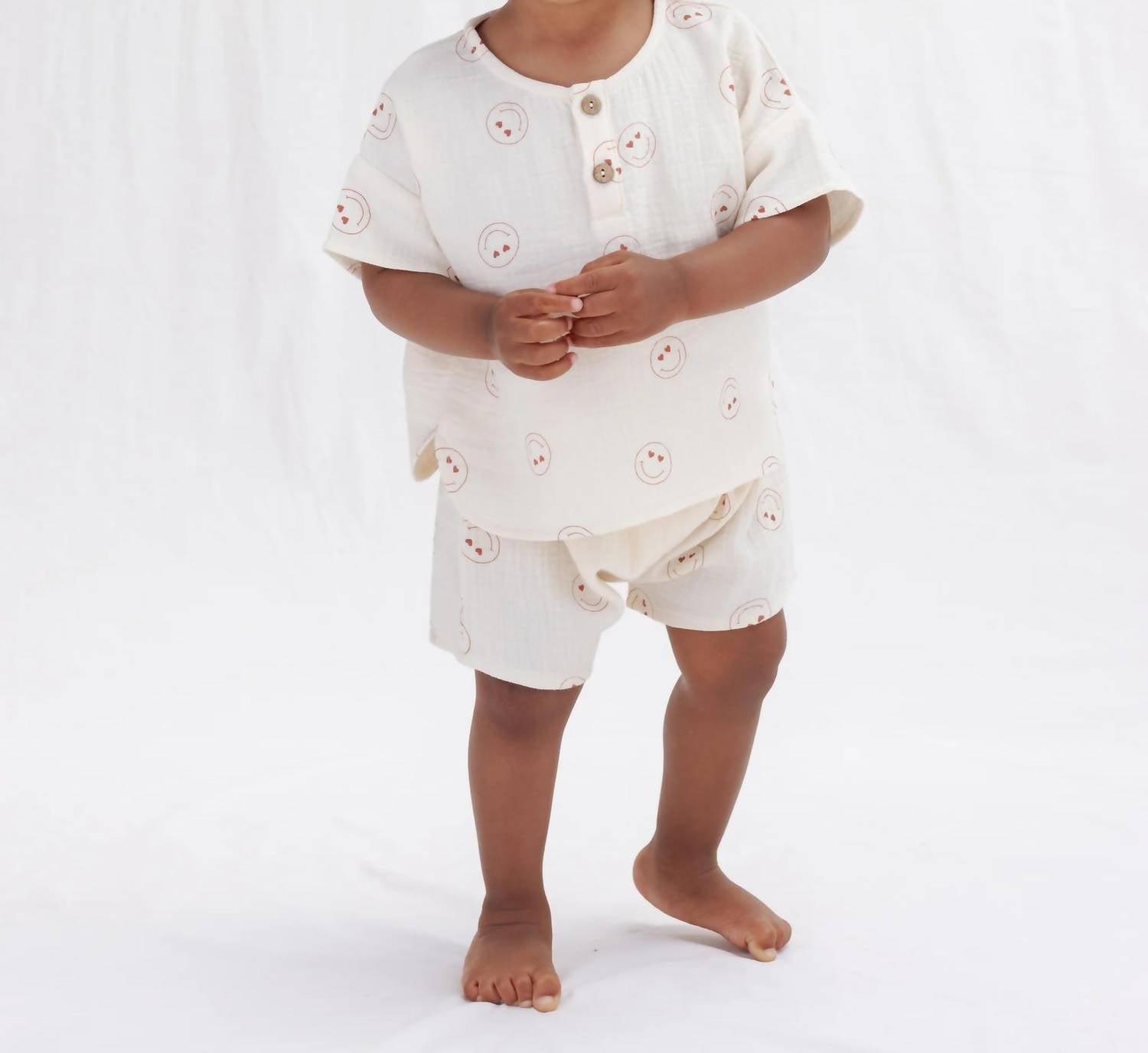 Quincy Mae Woven Boxy Top & Short Set in heart eyes - item