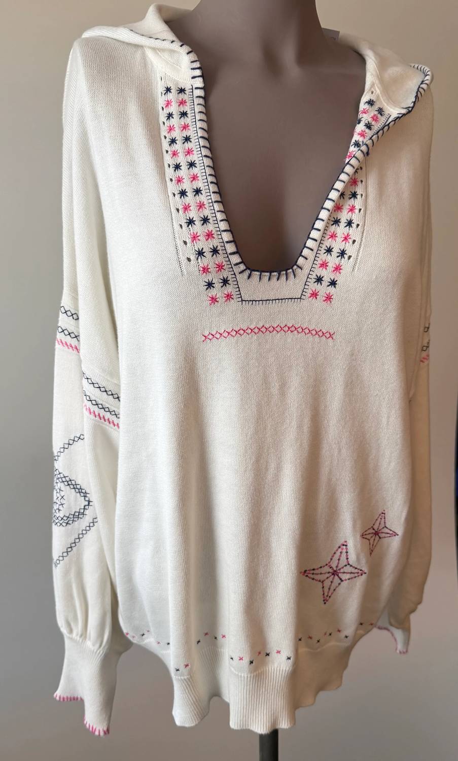 Wispr - Women's Harper V Hoodie