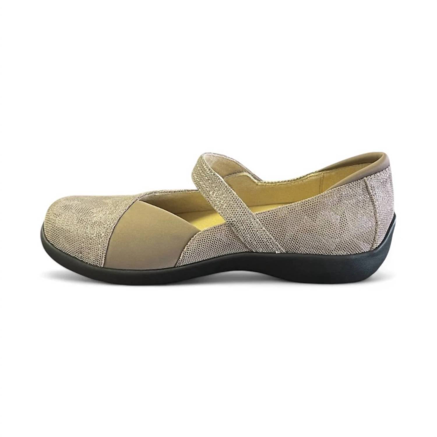 Revere - Women's Timaru Mary Jane Shoes