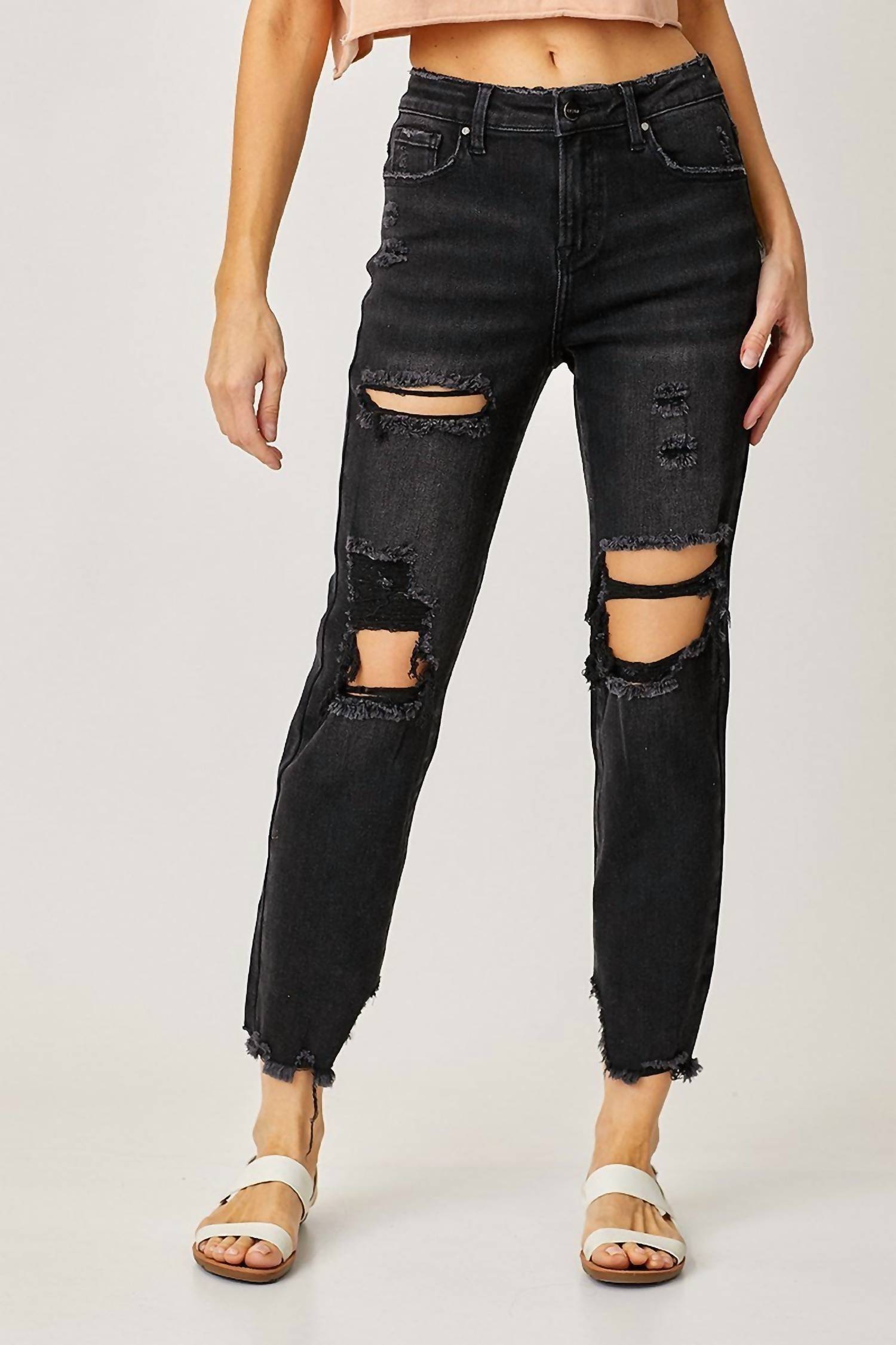 RISEN Mid-rise Crop Tapered Boyfriend Jeans in black - women's jeans