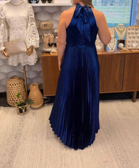Modo Borboleta - Pleated Dress