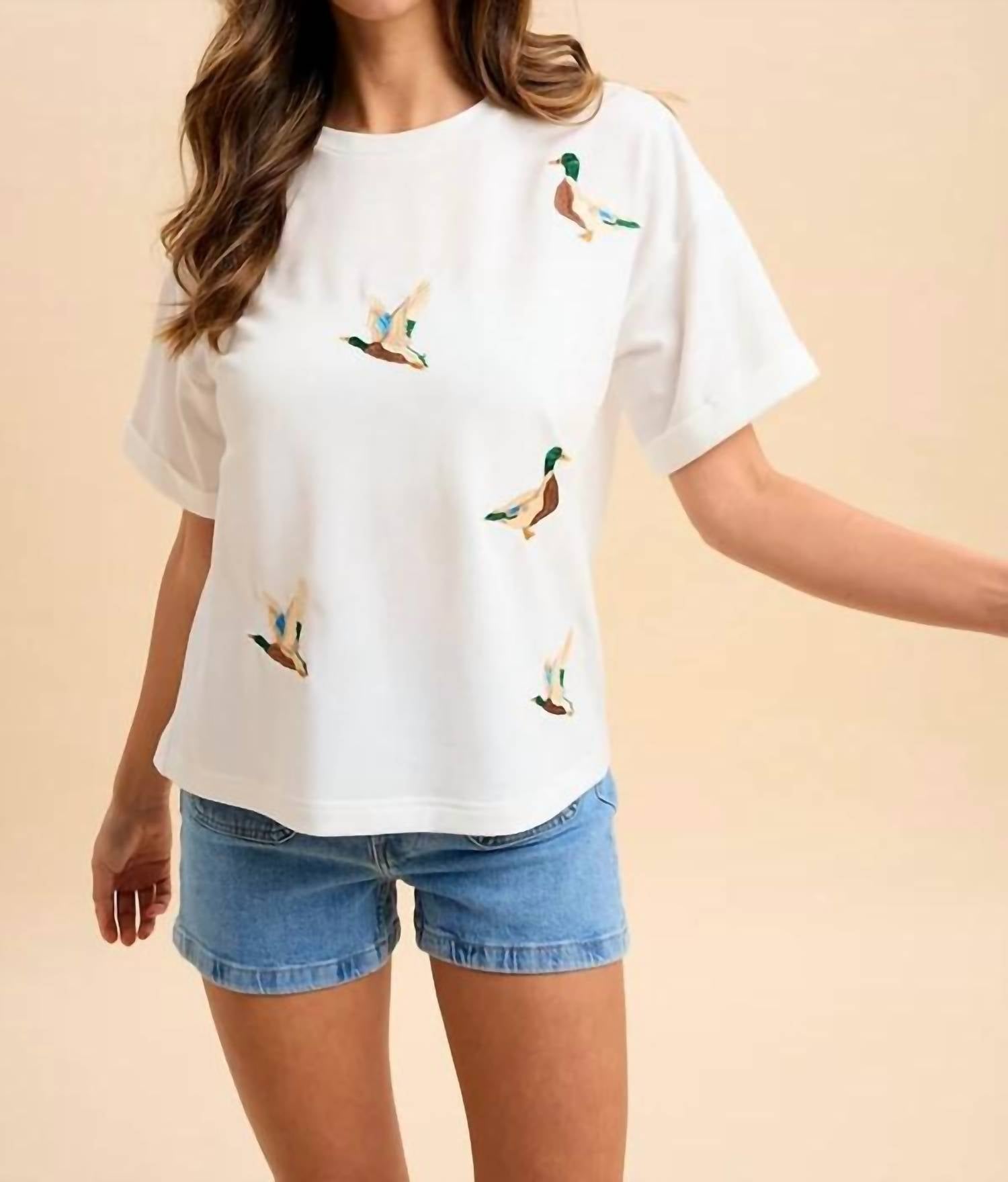 Anniewear - Embroidered Duck Tee
