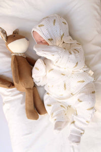 Honey And Hive - Ribbed Wheat Patterned 7 Piece Newborn Set