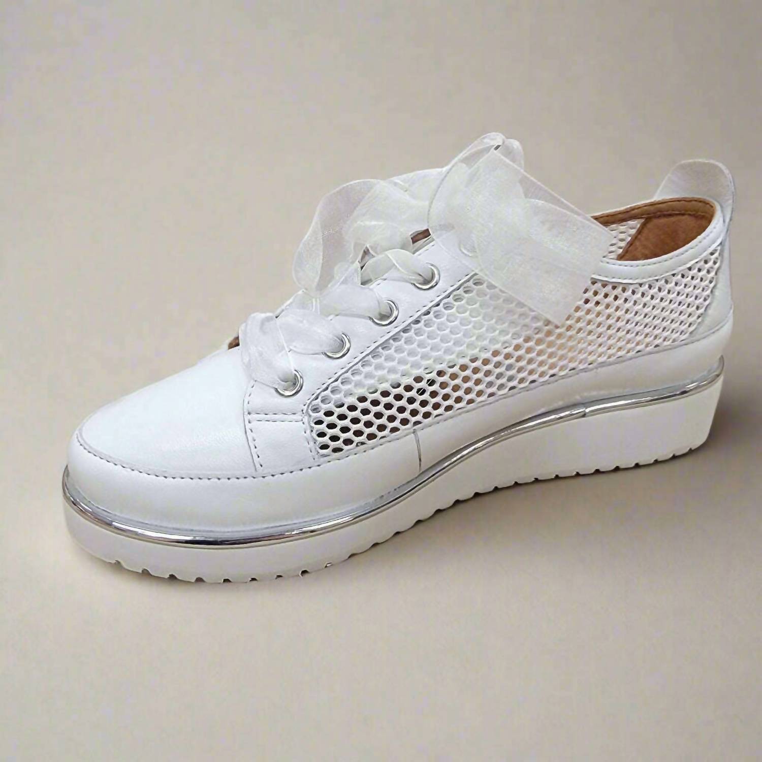 L'Amour Des Pieds - Women's Zafira Lightweight Sneakers