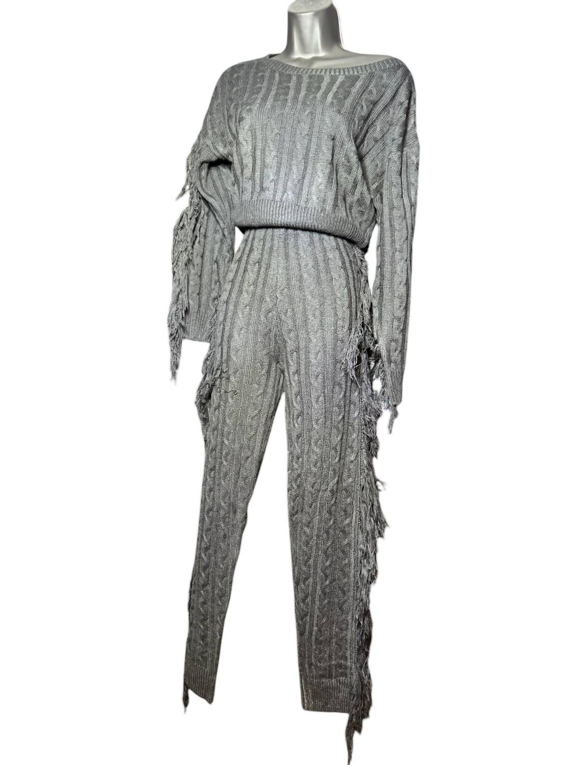 Love Sense - Women's Sweater Fringe Set