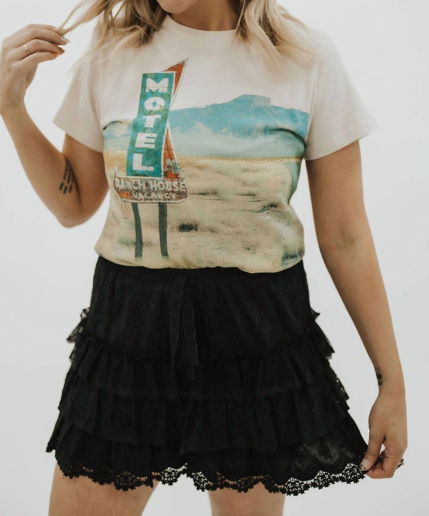 Daydreamer - Motel Ranch House Vintage Tee