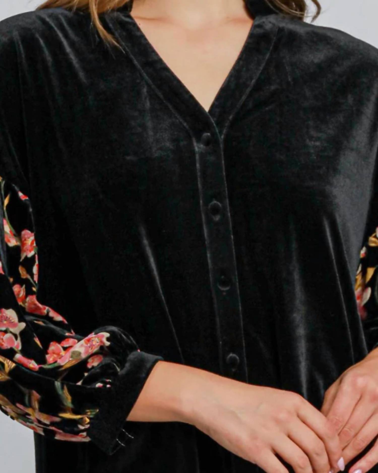 umgee Puff Sleeved Velvet Top in black - women's shirt - detail view