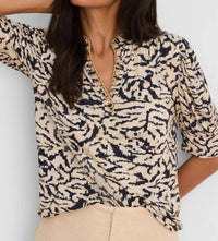 Nic + Zoe - Contrast Swirl Top