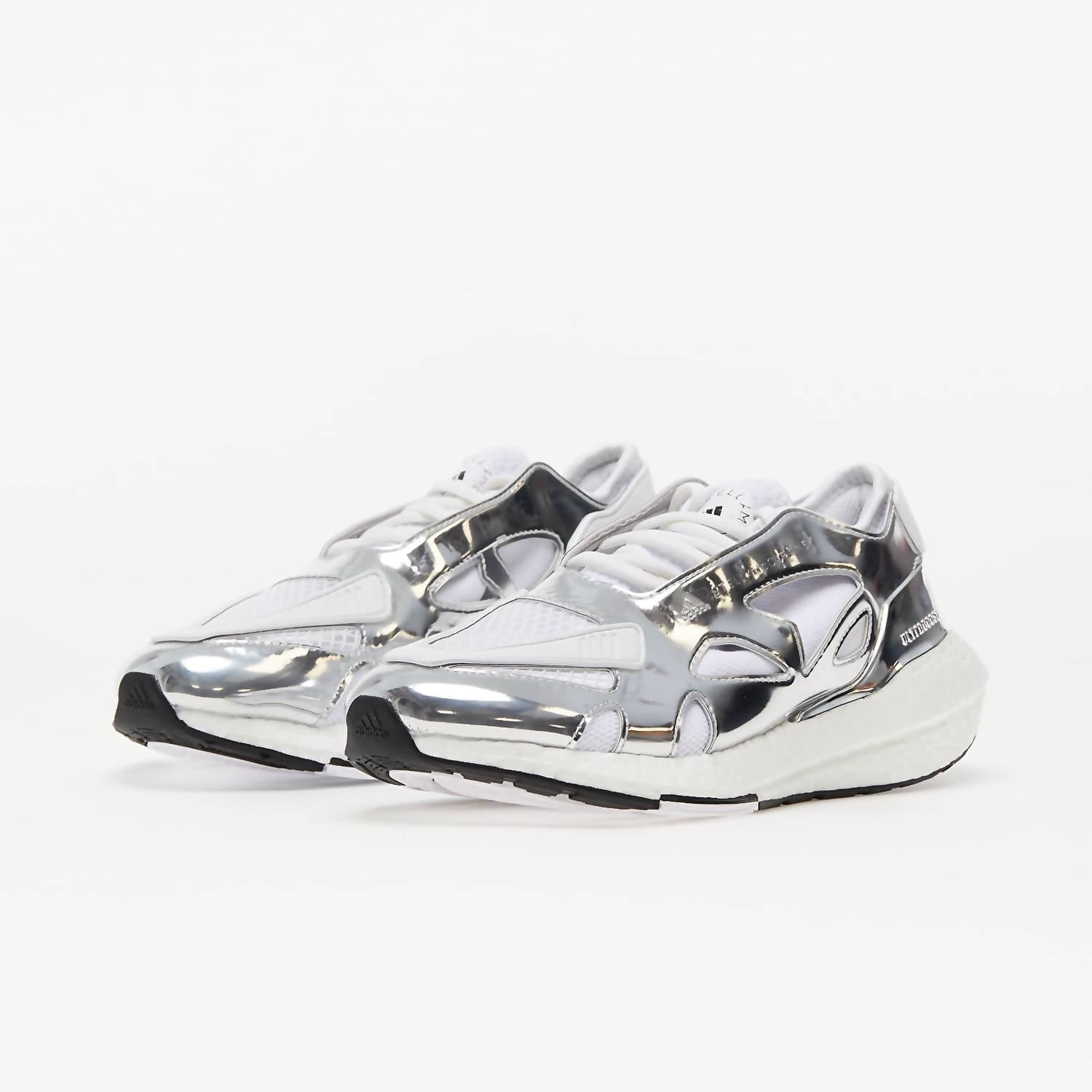 Adidas - Women's Ultraboost 22 Sneaker