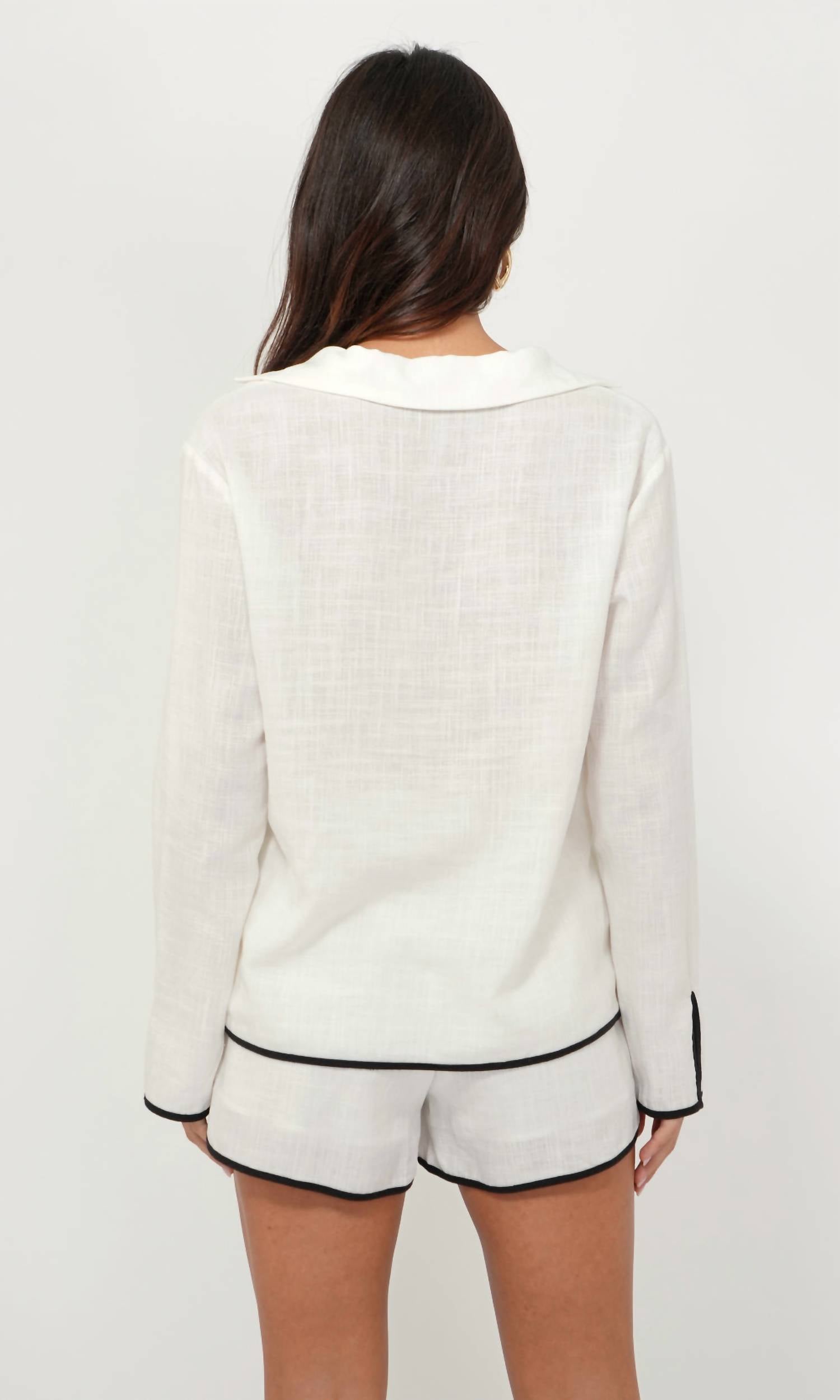 Greylin - Beverly Linen Dolphin Hem Shorts