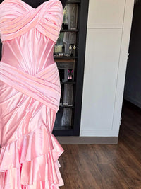 Sherri Hill - Women's Strapless Fit and Flare Dress