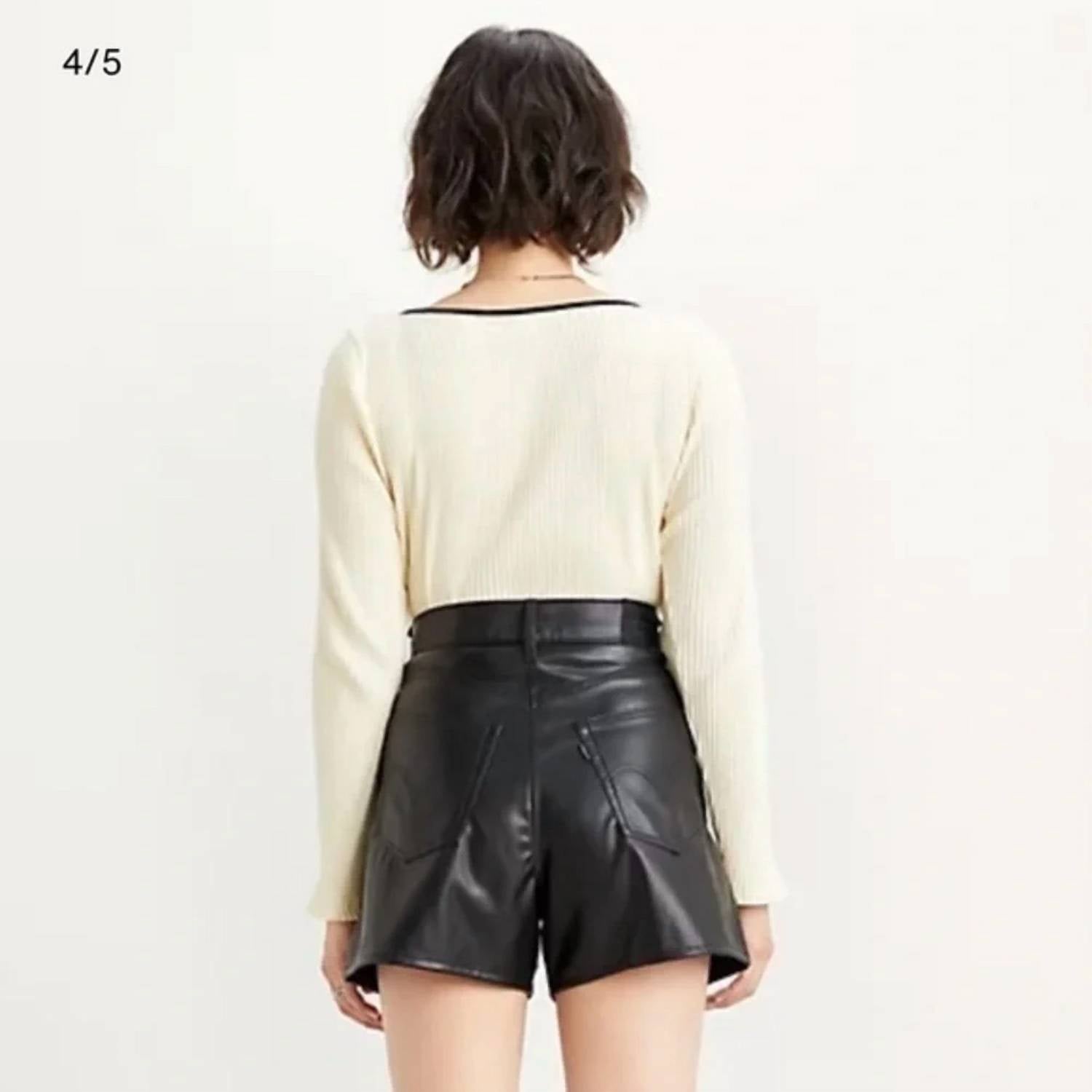 Levi'S - High Rise Faux Leather Shorts