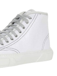 P448 - Women's Sally W Sneakers