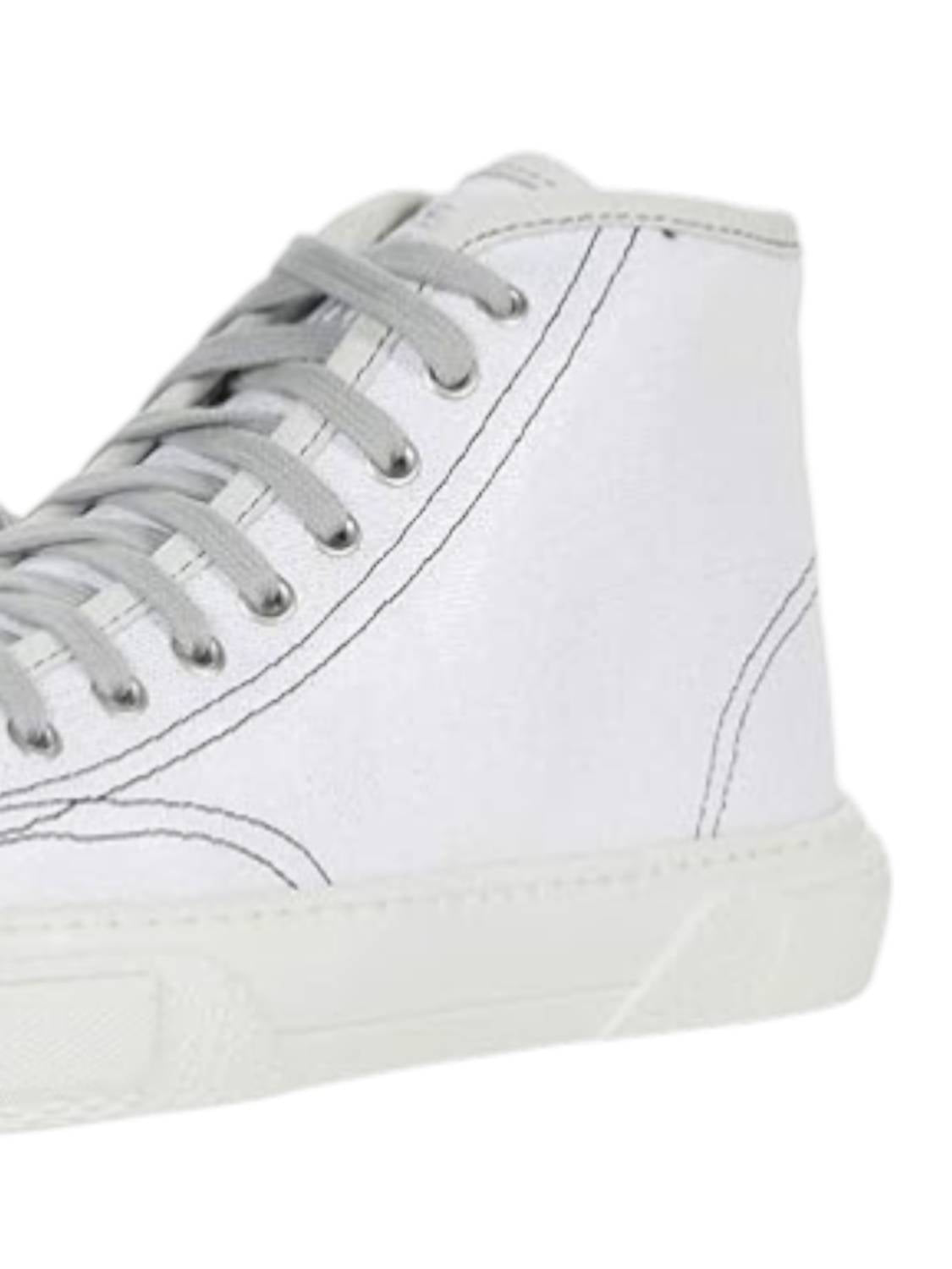 P448 - Women's Sally W Sneakers