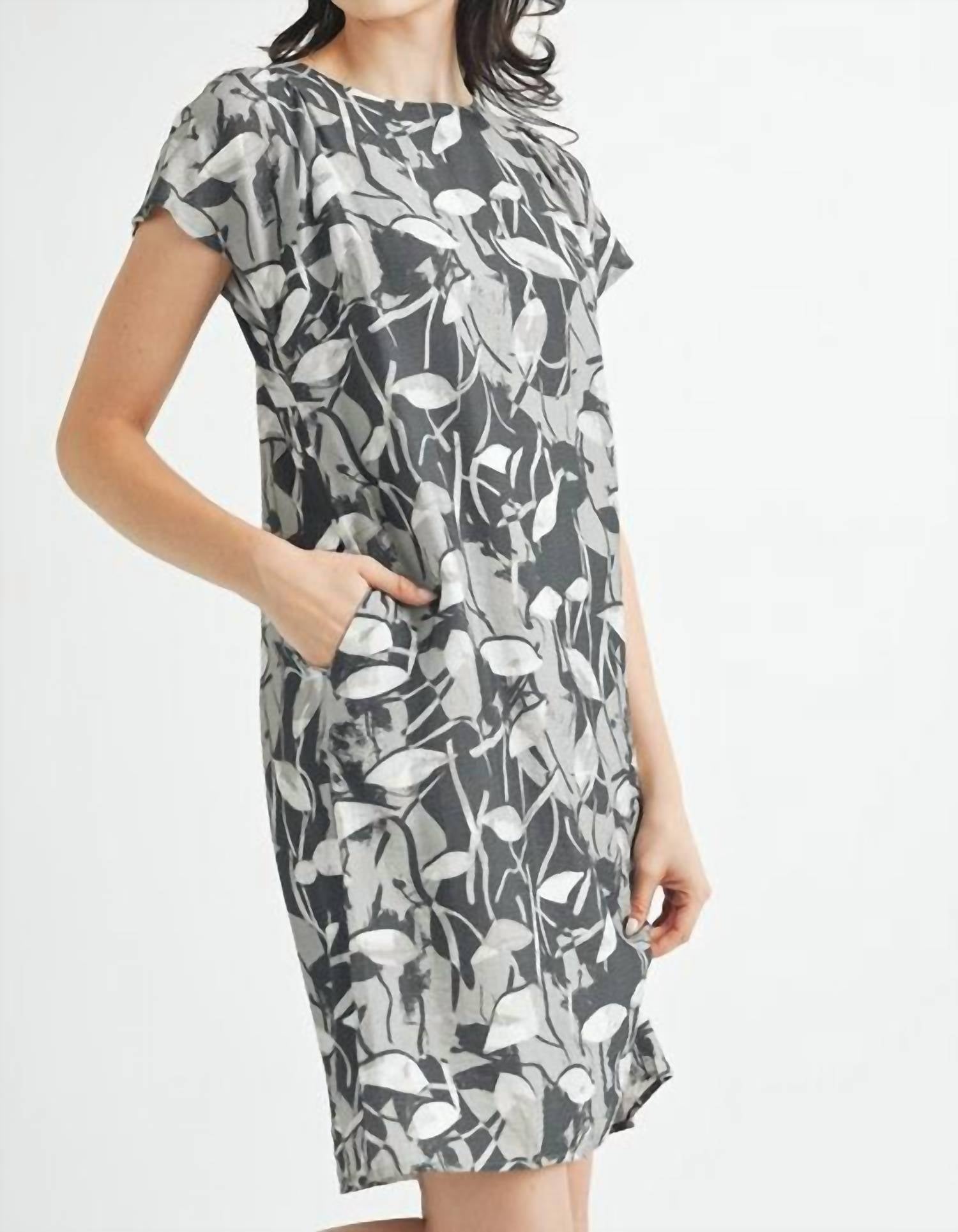 Fun 2 Fun - Abstract Print Mini Dress
