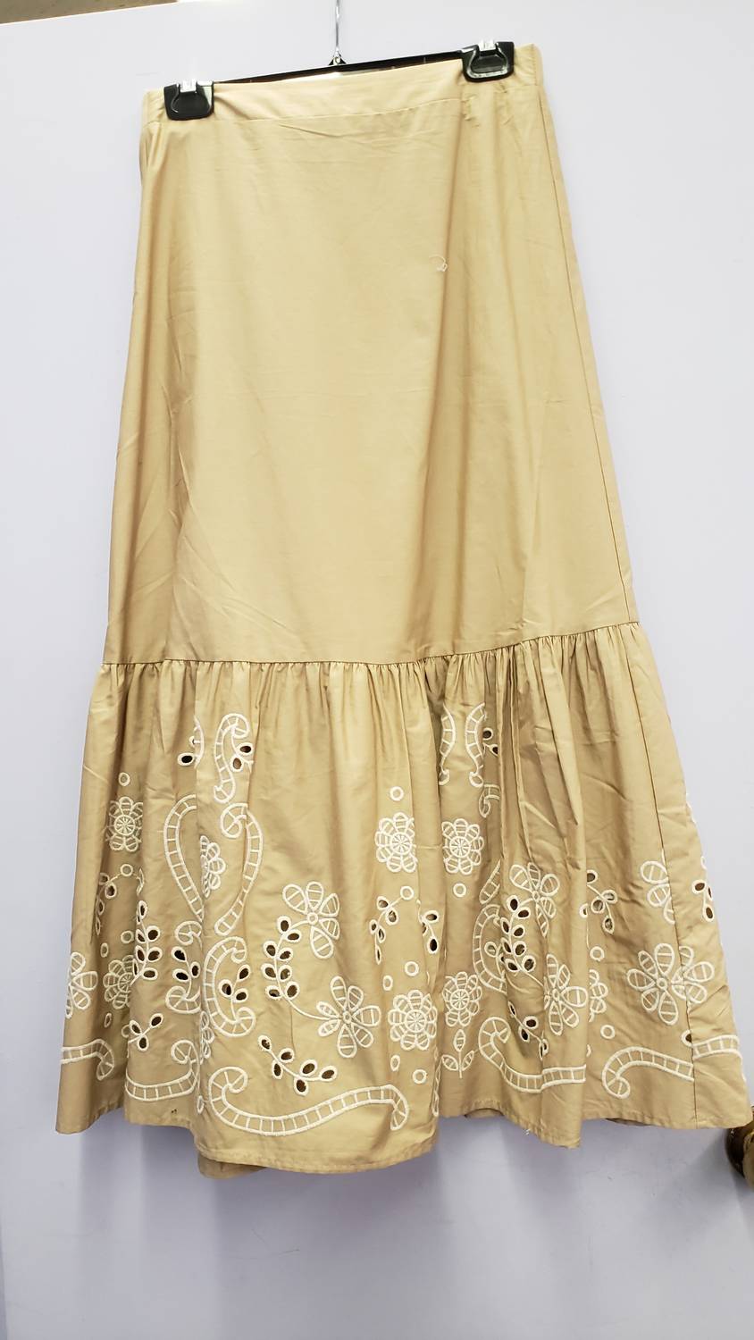 Moon River - Women's Contrast Eyelet Detail Midi Skirt