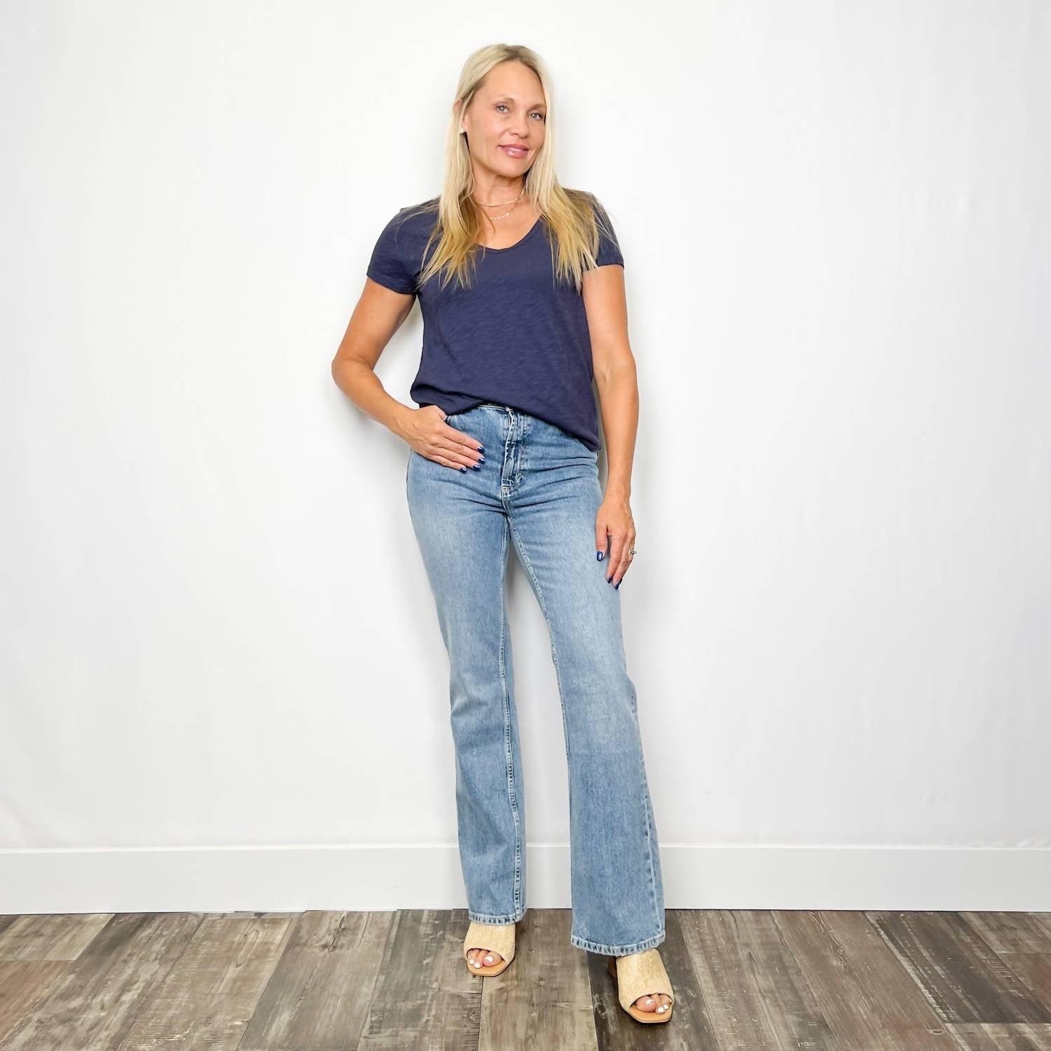 Dylan - Slub Cotton V-Neck Tee