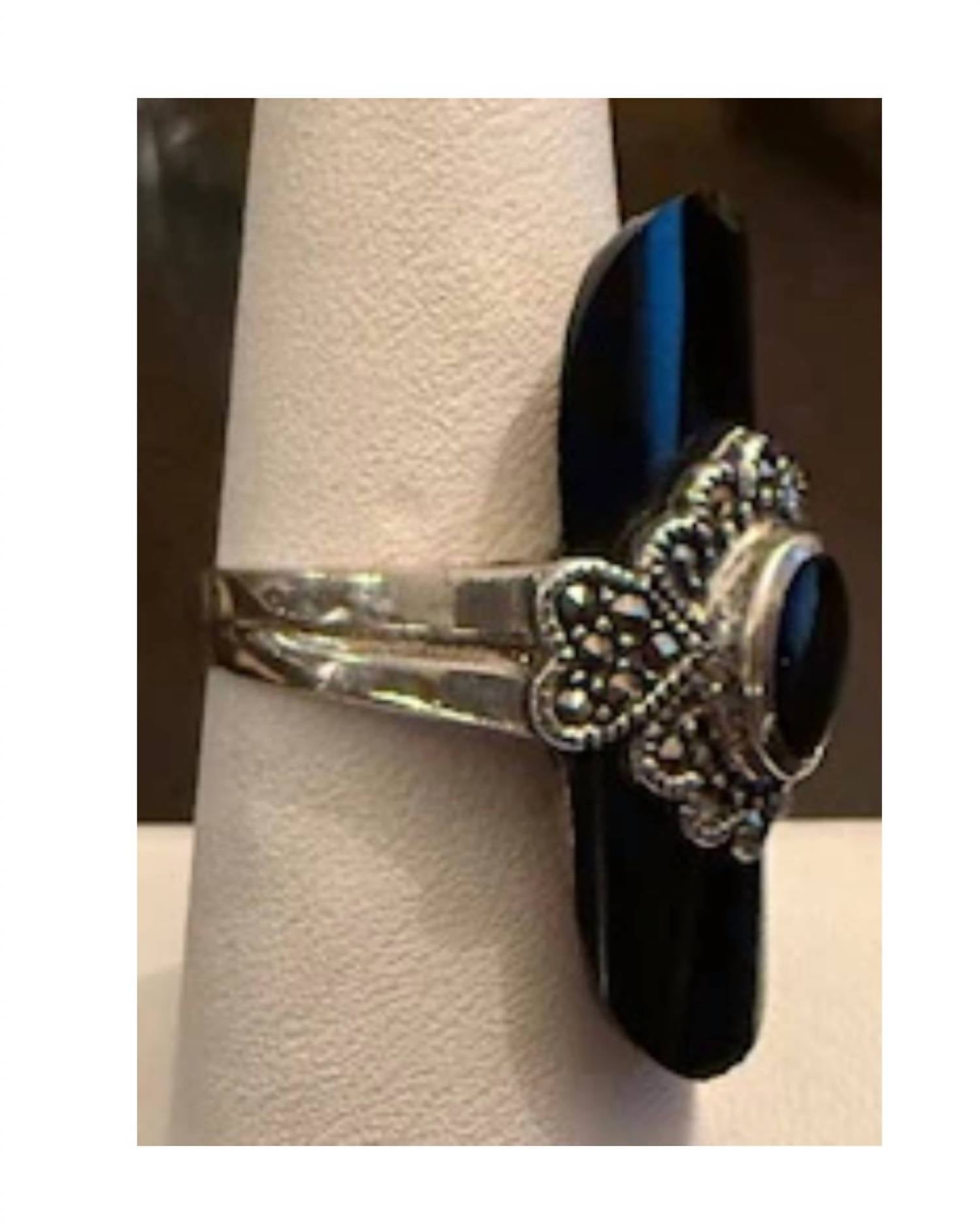 P & K Jewelry Women's Marcasite Ring in black - women's jewelry