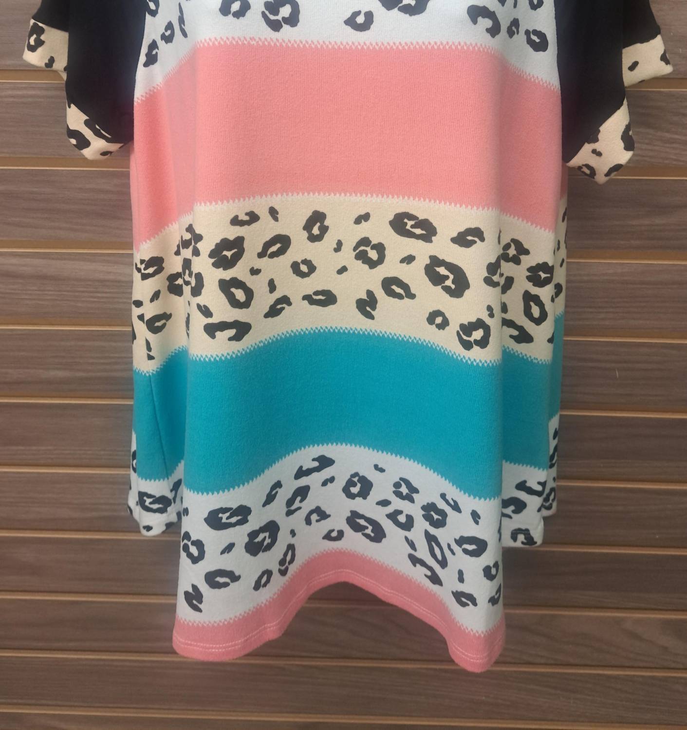 Perfect Peach - Women's Leopard Multi Color Flowy Short Sleeve