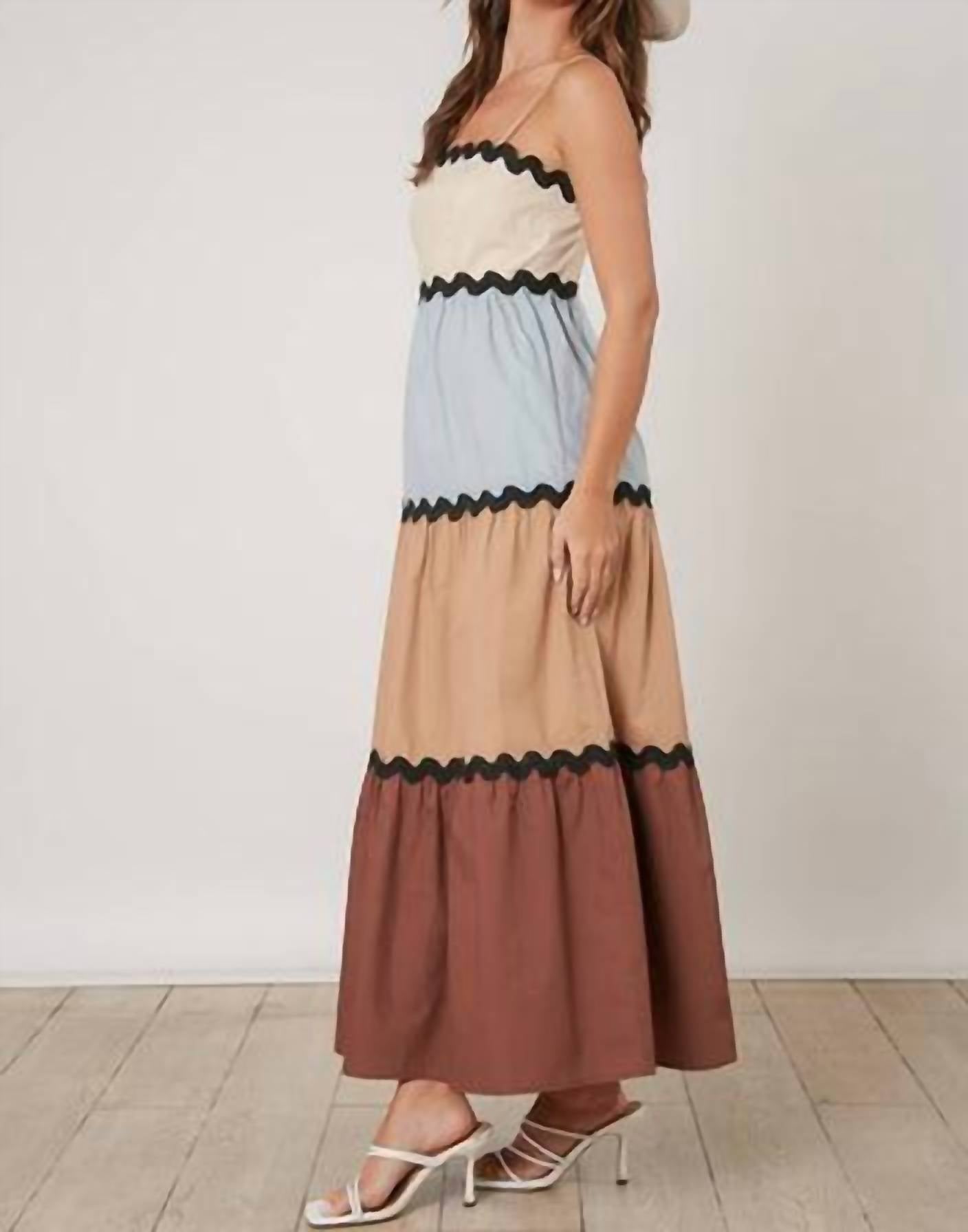 Peach Love - Colorblock Wave Maxi Dress