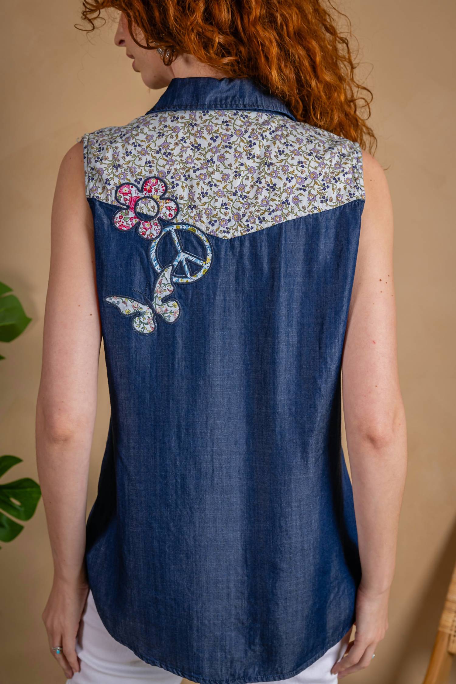 Paparazzi - Tencel Print Yoke And Appliques Shirt