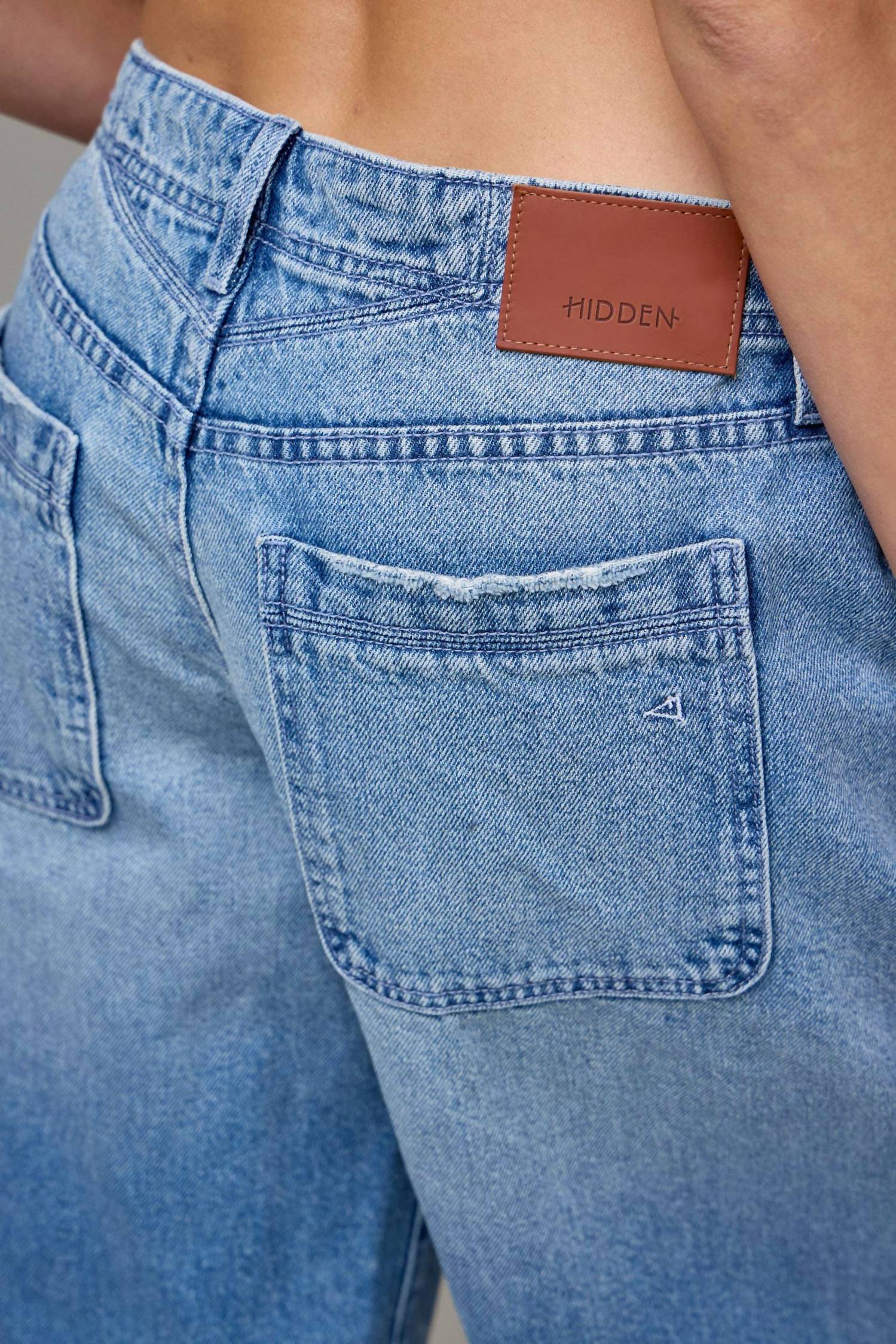 Hidden - Clean Classic Barrel Shorts