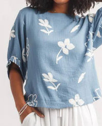 Papillon - Gauge Short Sleeve Top With Embroidery
