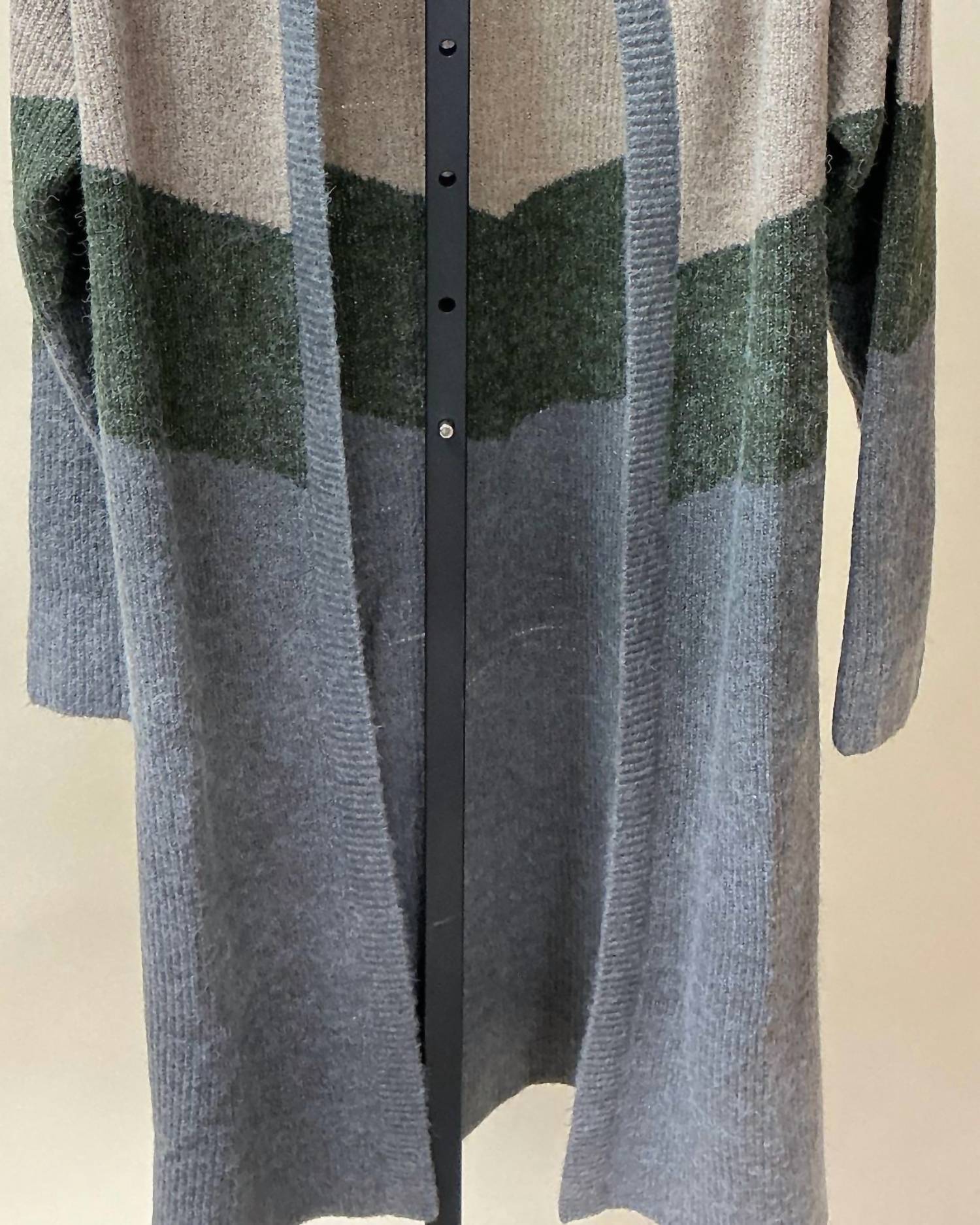 Hem & Thread Women's Chevron Hooded Cardigan in grey - women's cardigan - detail view