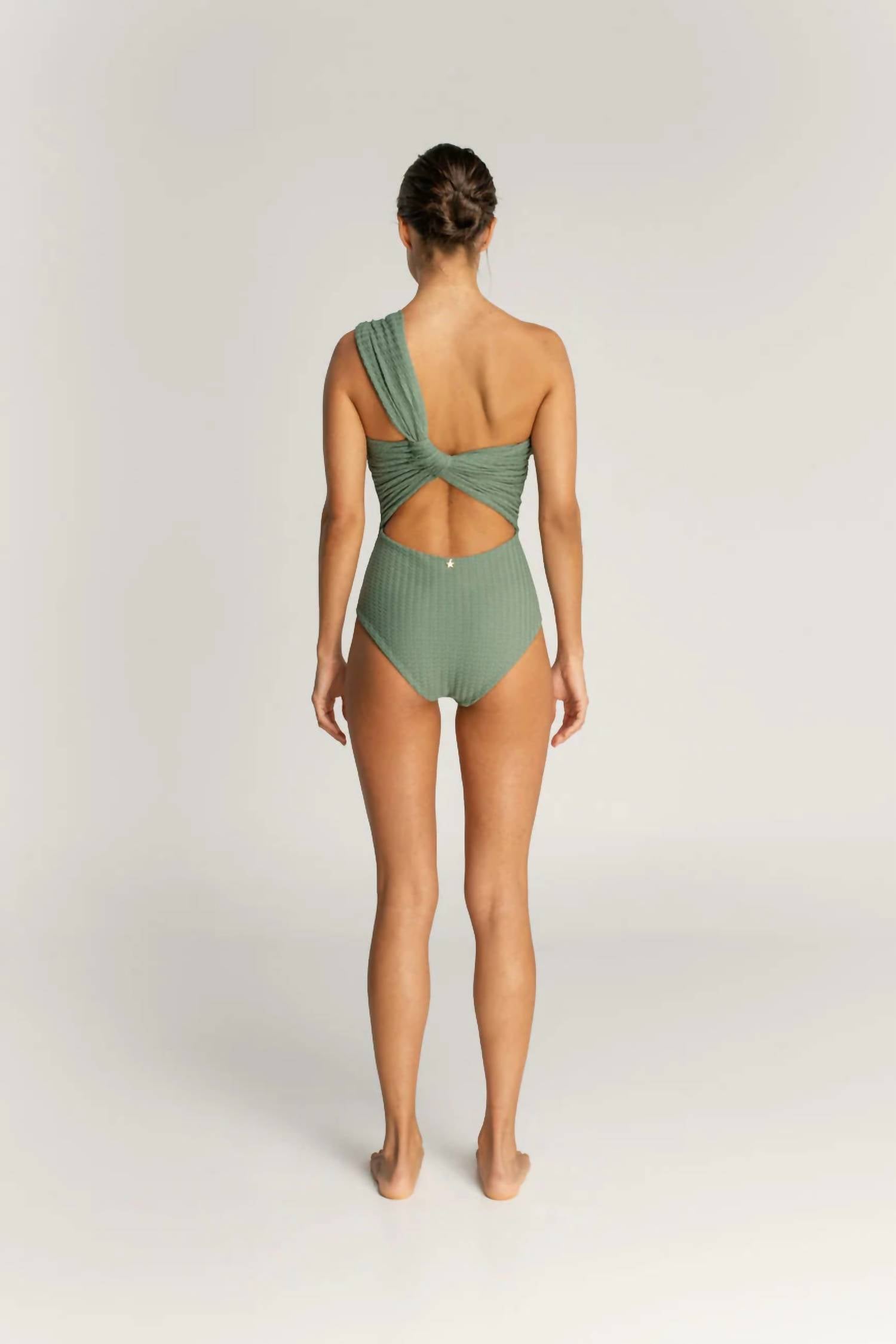 Encantadore - RANIA ONE PIECE