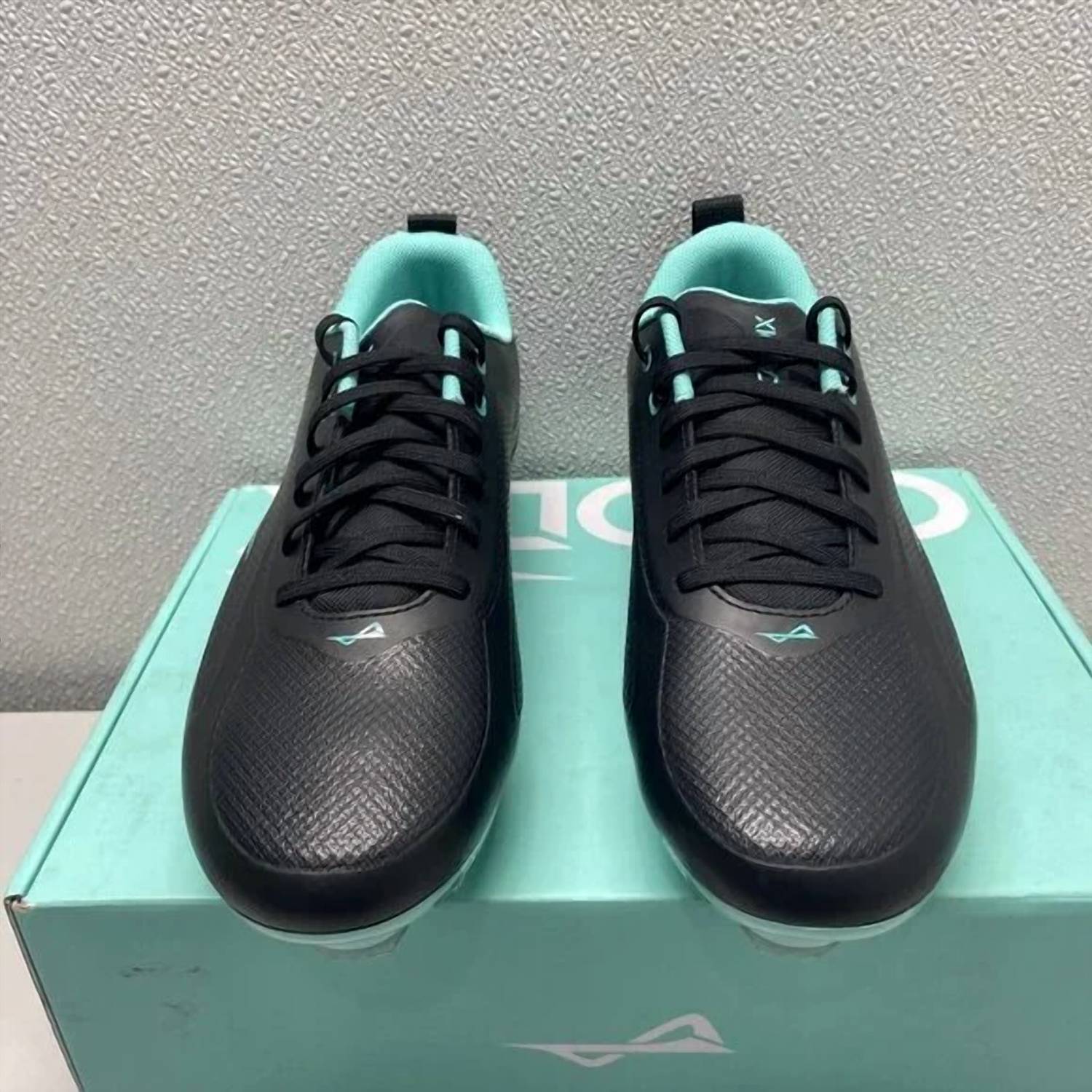 Caddix - Men's Low Top Football Cleats