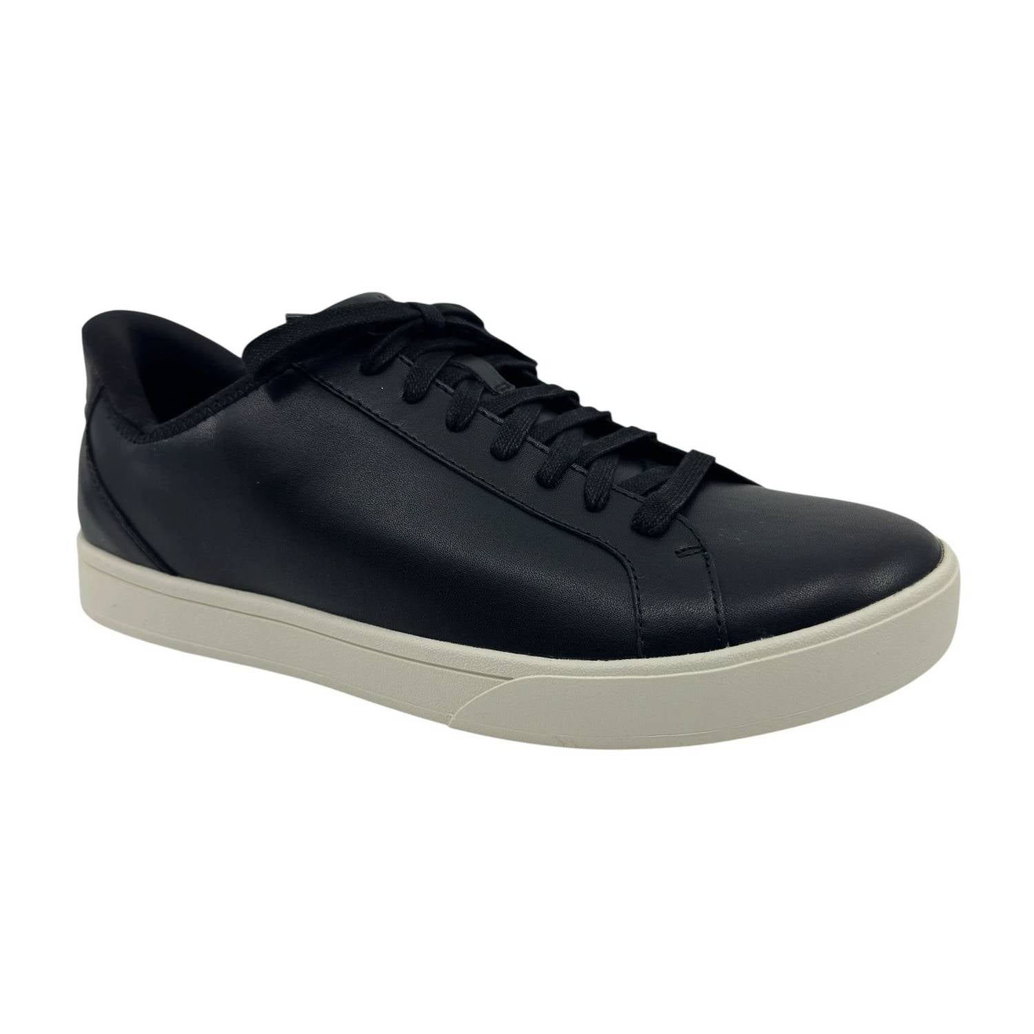 kizik Men's Irvine Plus Hands-free Low-top Sneakers in black - men's sneaker - detail view