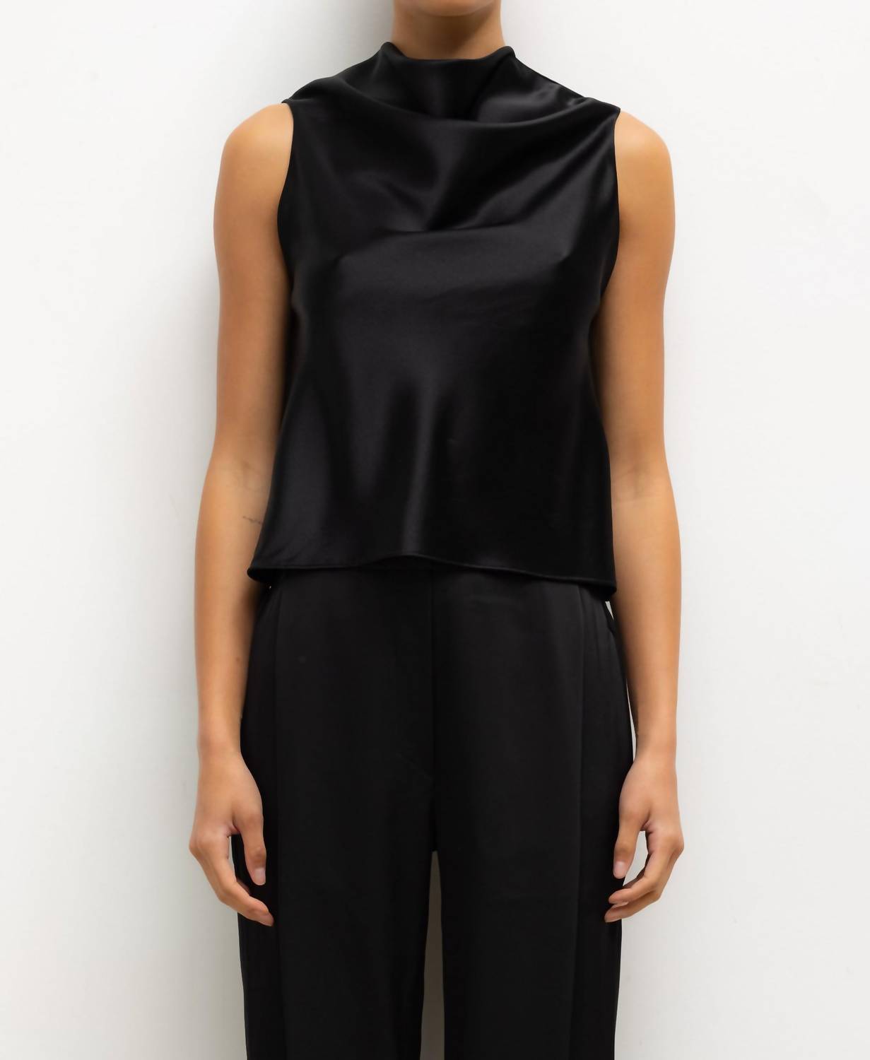 LESET Barb Shell Sleeveless Top in black - women's blouse
