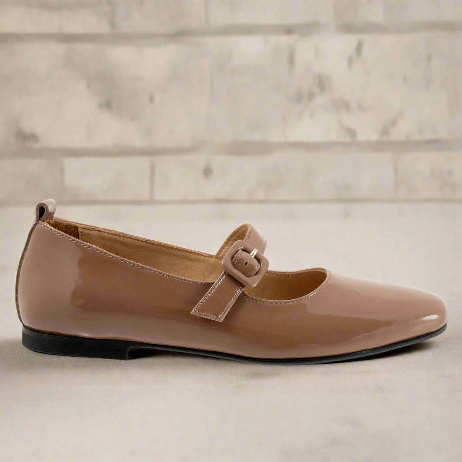 Bueno - Women's Eliana Mary Jane Flat Shoes