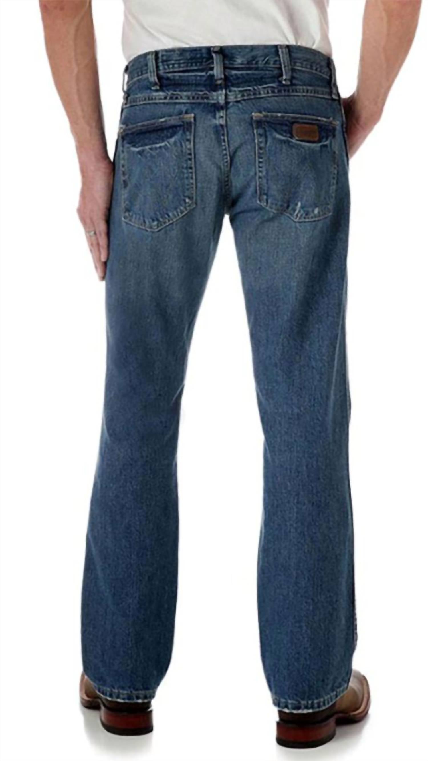 Wrangler - Men's Retro Worn Slim Fit Bootcut Jean