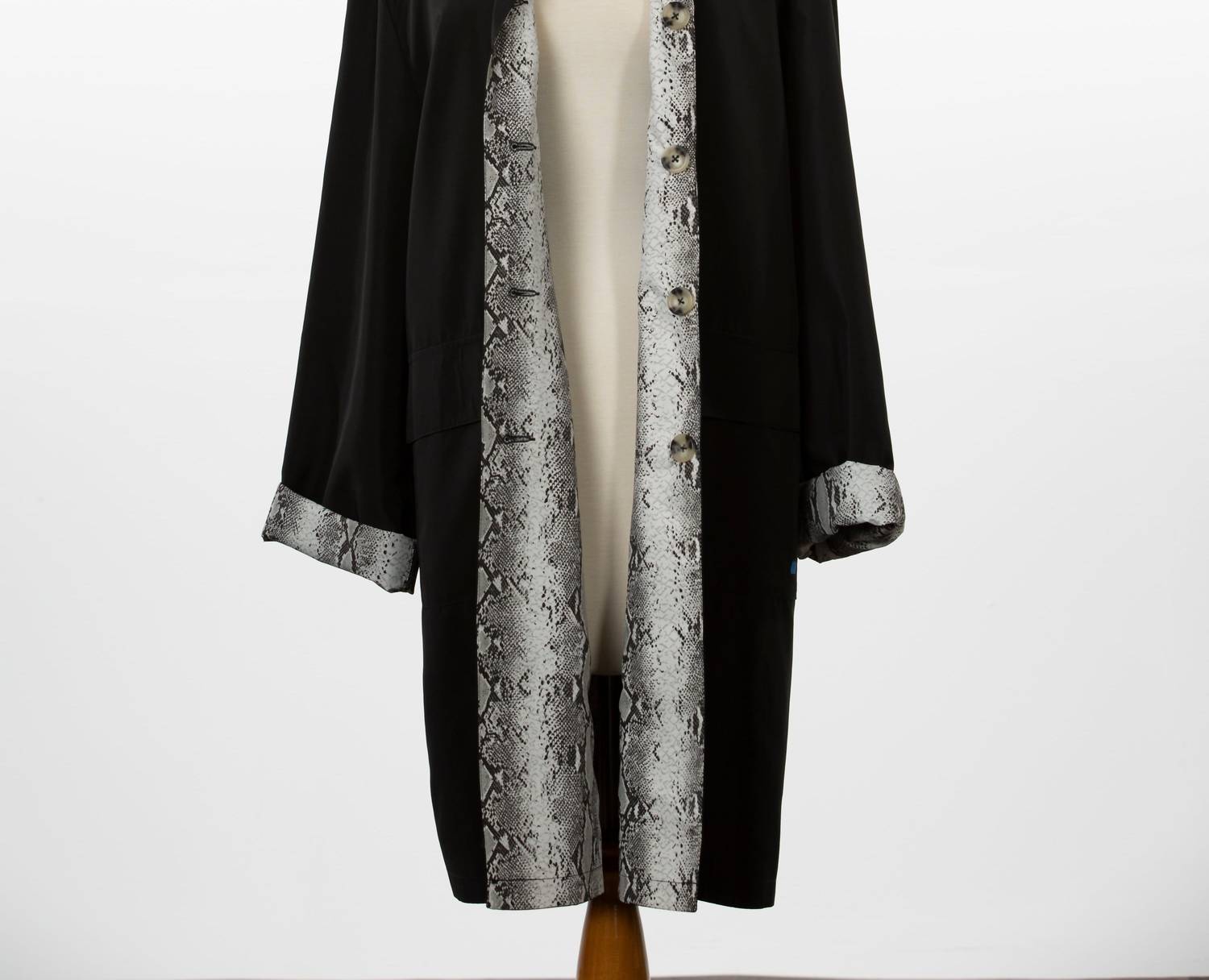 RAINRAPS Raintrench With Detachable Hood Rain Trench Coat in black - women's jacket - detail view