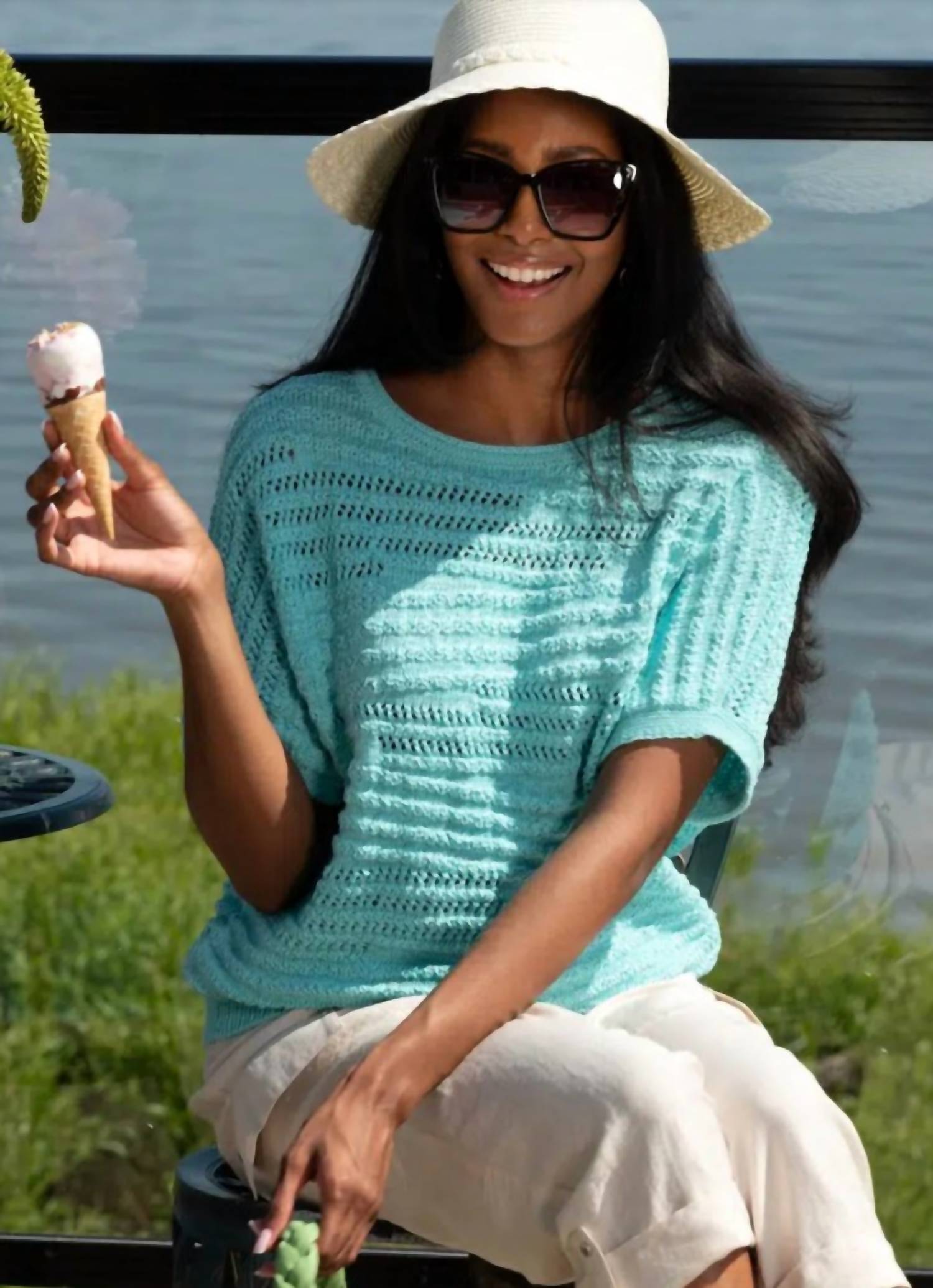 Alison Sheri - ROUND NECK KNIT SWEATER
