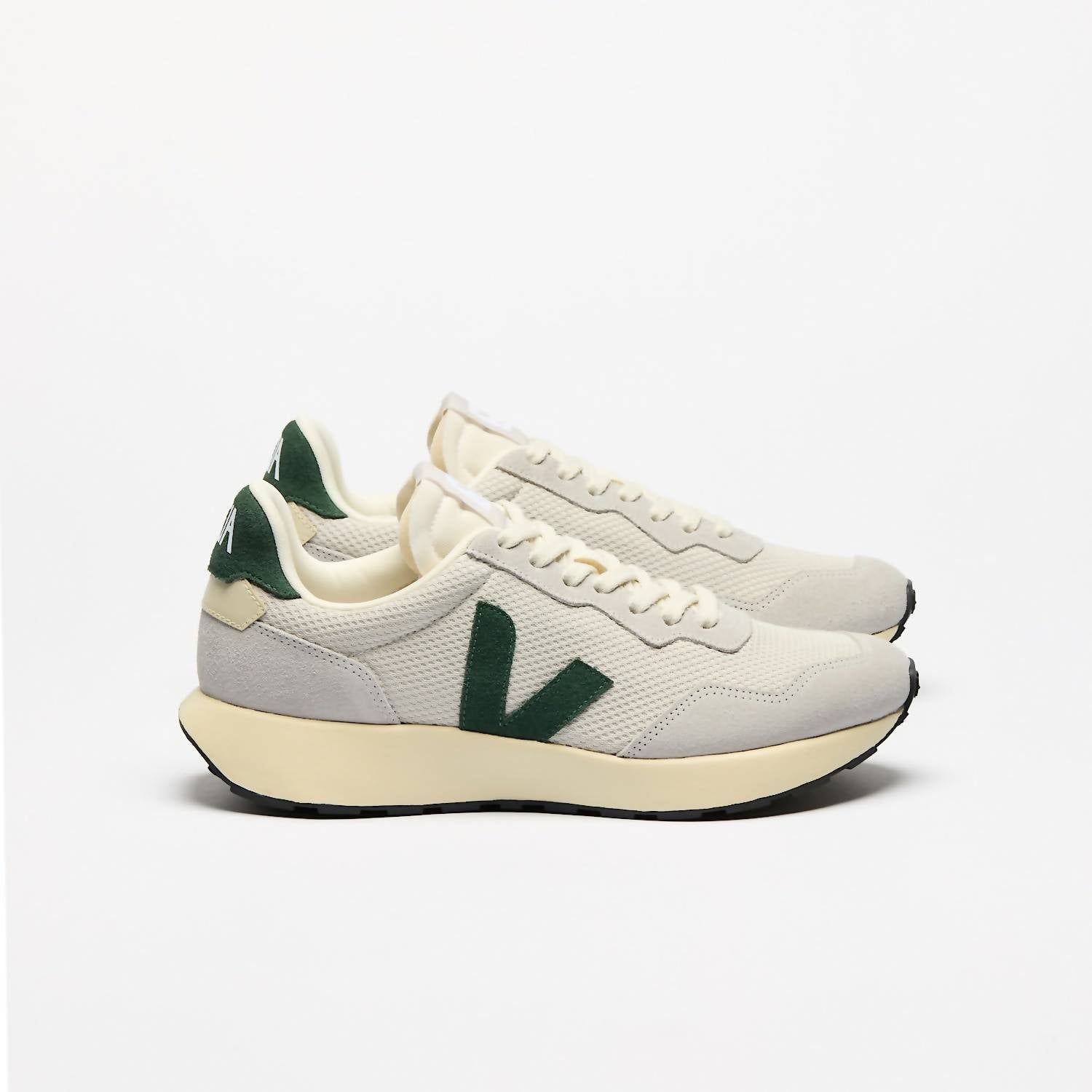 Veja - Women's Paulistana Alveomesh Sneaker