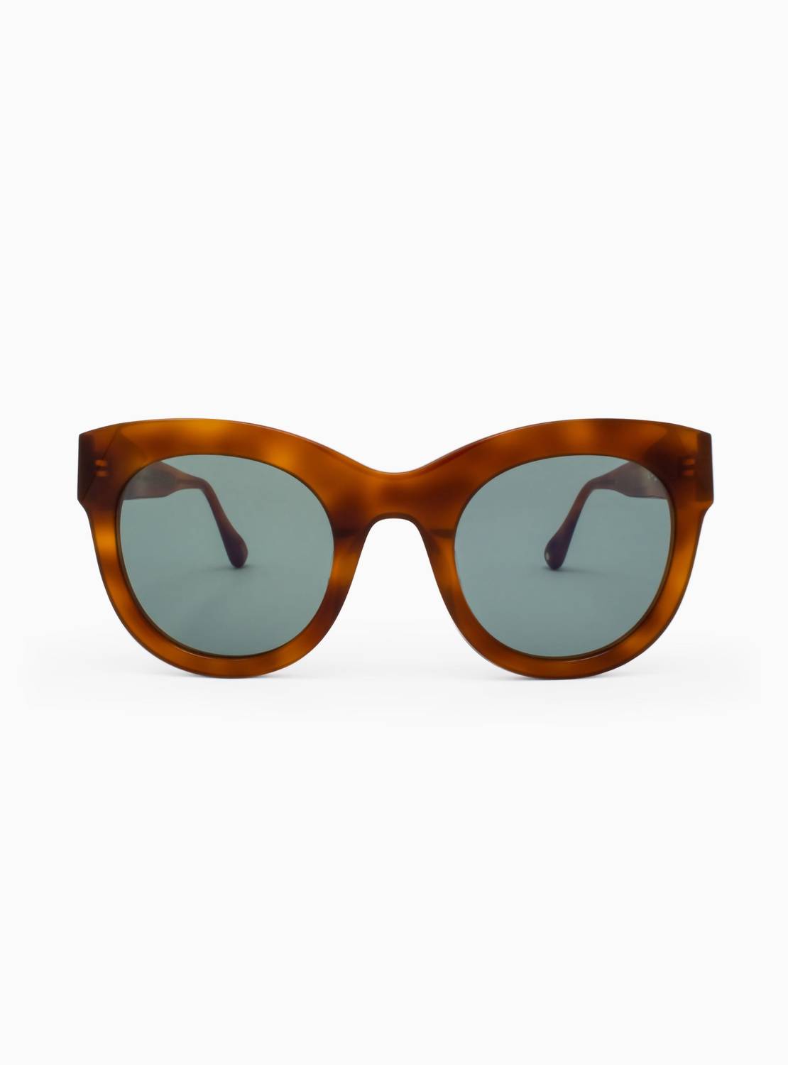 Aperçu Eyewear Women's Le Chat Sunglasses in cognac 01 - women's accessory - detail view
