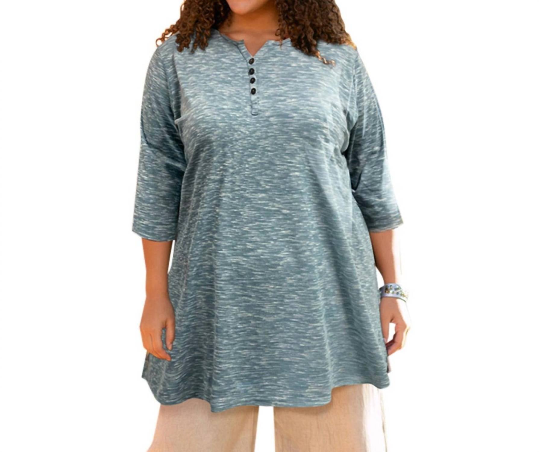 On The Plus Side - 3/4 Sleeve Heartwood Henley Tee - Plus