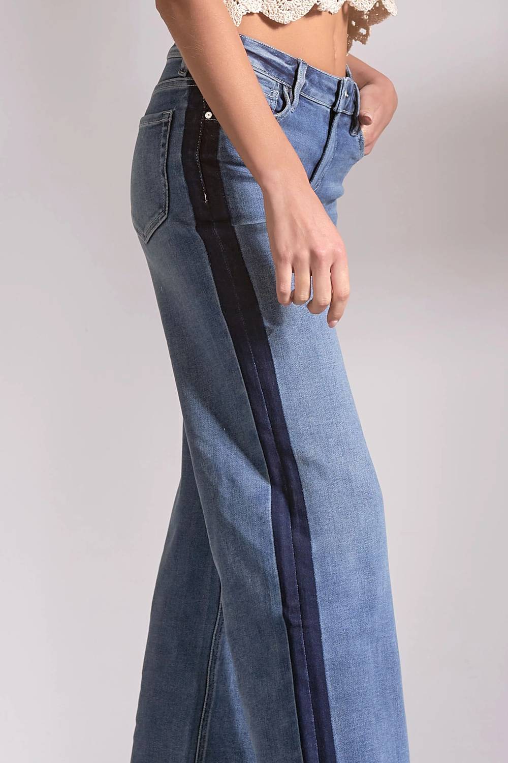 Elan - Track Jeans With Stripe