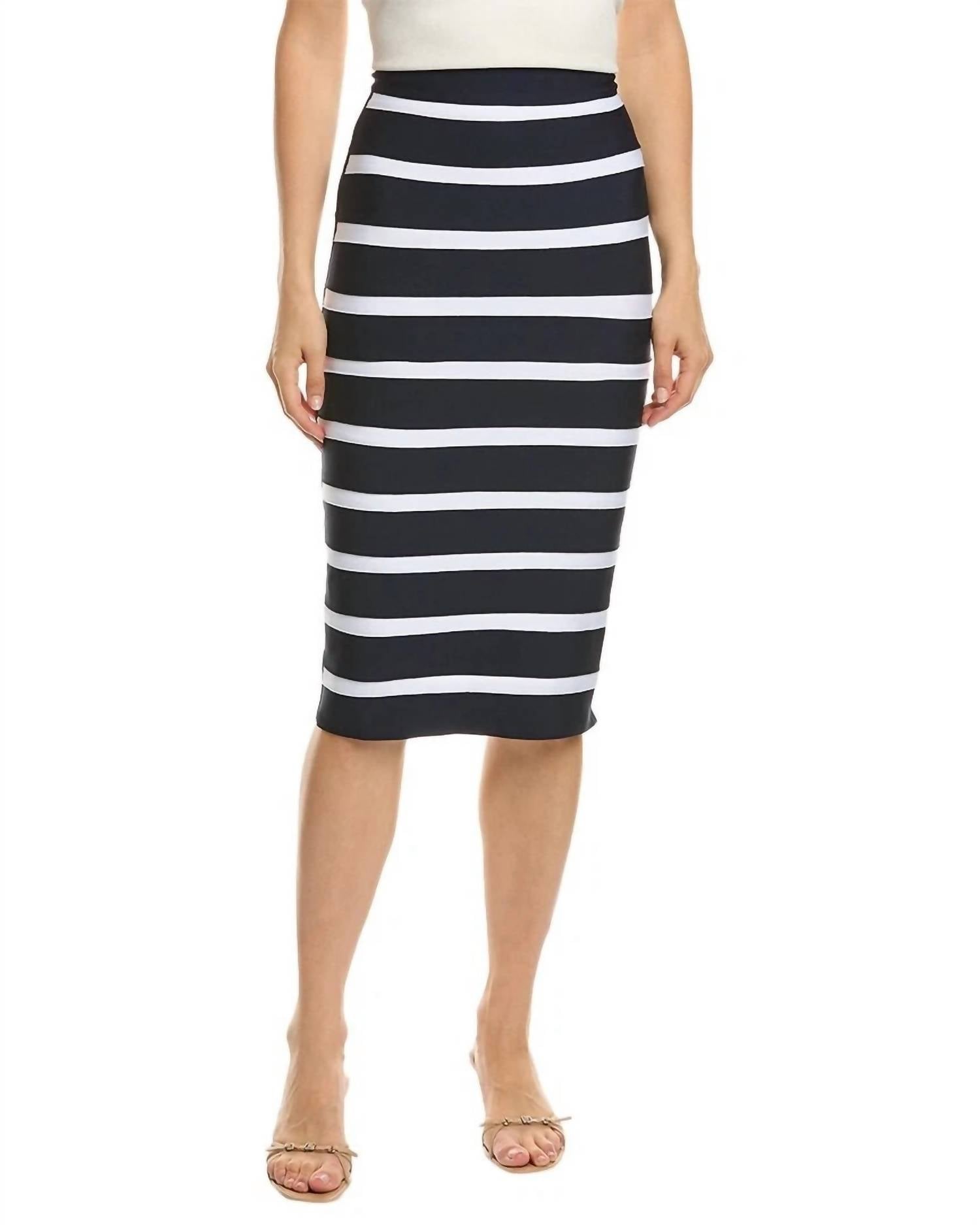 Gracia - High Waist Fitted Skirt