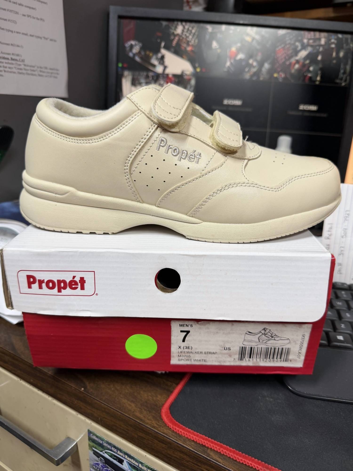 Propet - Men's Life Walker Strap X Shoes