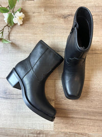 Mia - Women's Dagny Boot