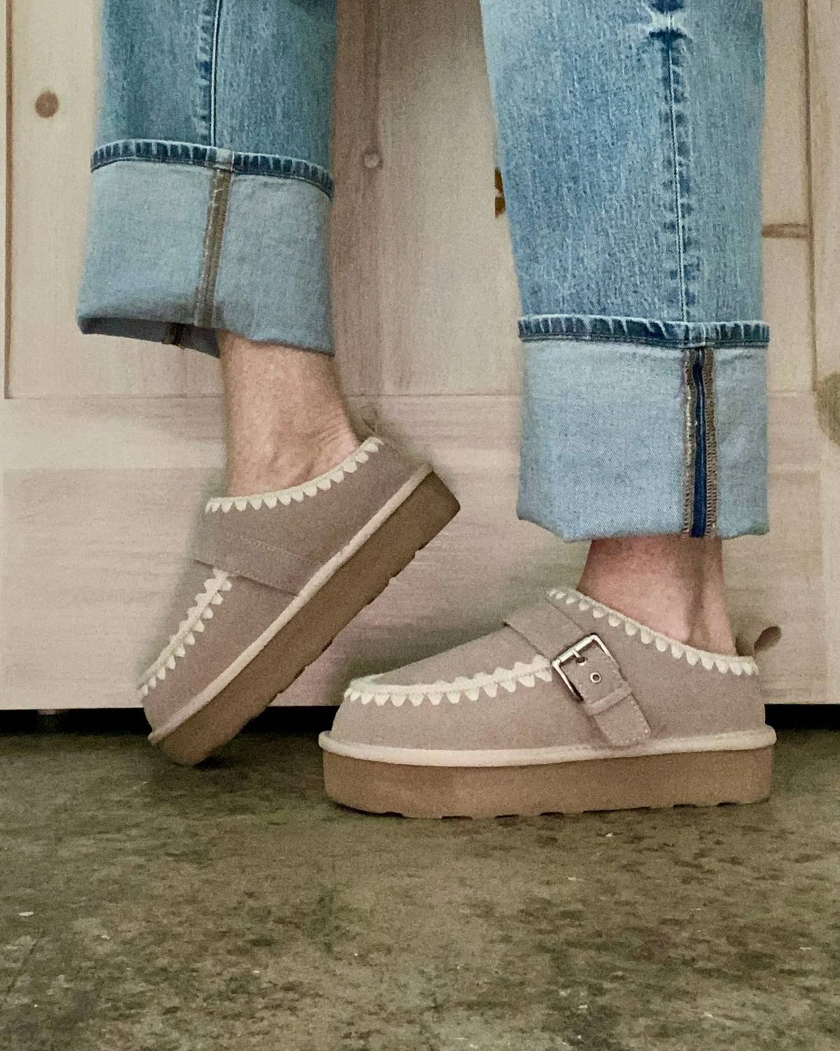 Vintage Havana - Women's Suede Wedged Shoe