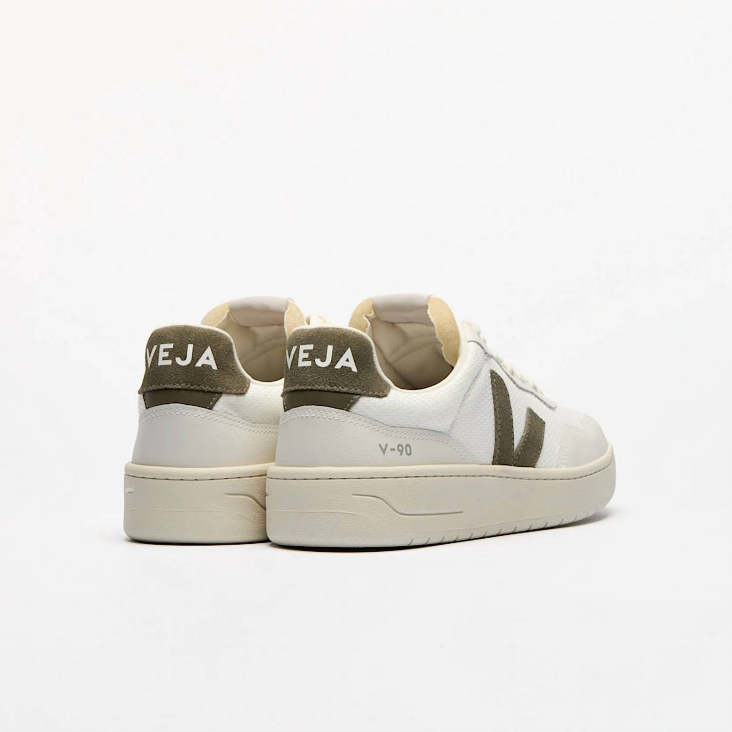Veja - Unisex V-90 B-mesh Sneakers