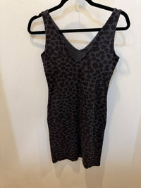 Monrow - WOMEN'S SLEEVELESS CONTRAST DRESS